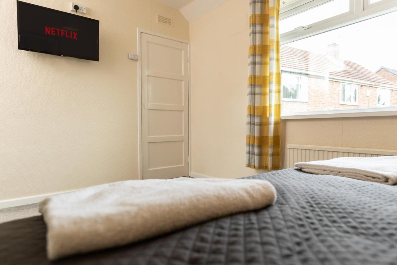 Taylor House Contractors Welcome Off Street Parking For Vans Durham Kültér fotó